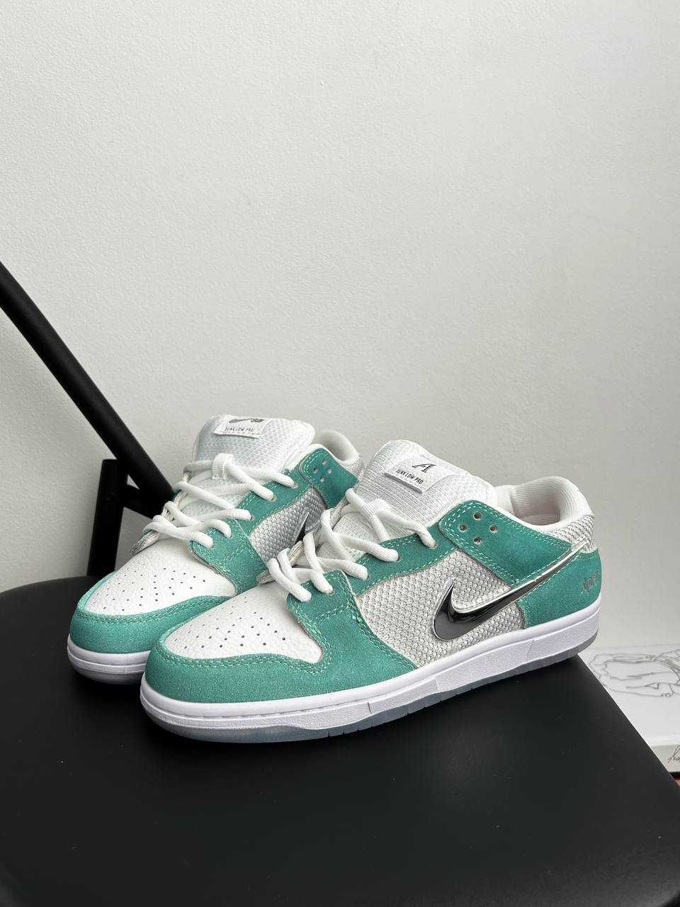 Жіночі кросівки Nike April Skateboards x Dunk Low SB 'Turbo Green'