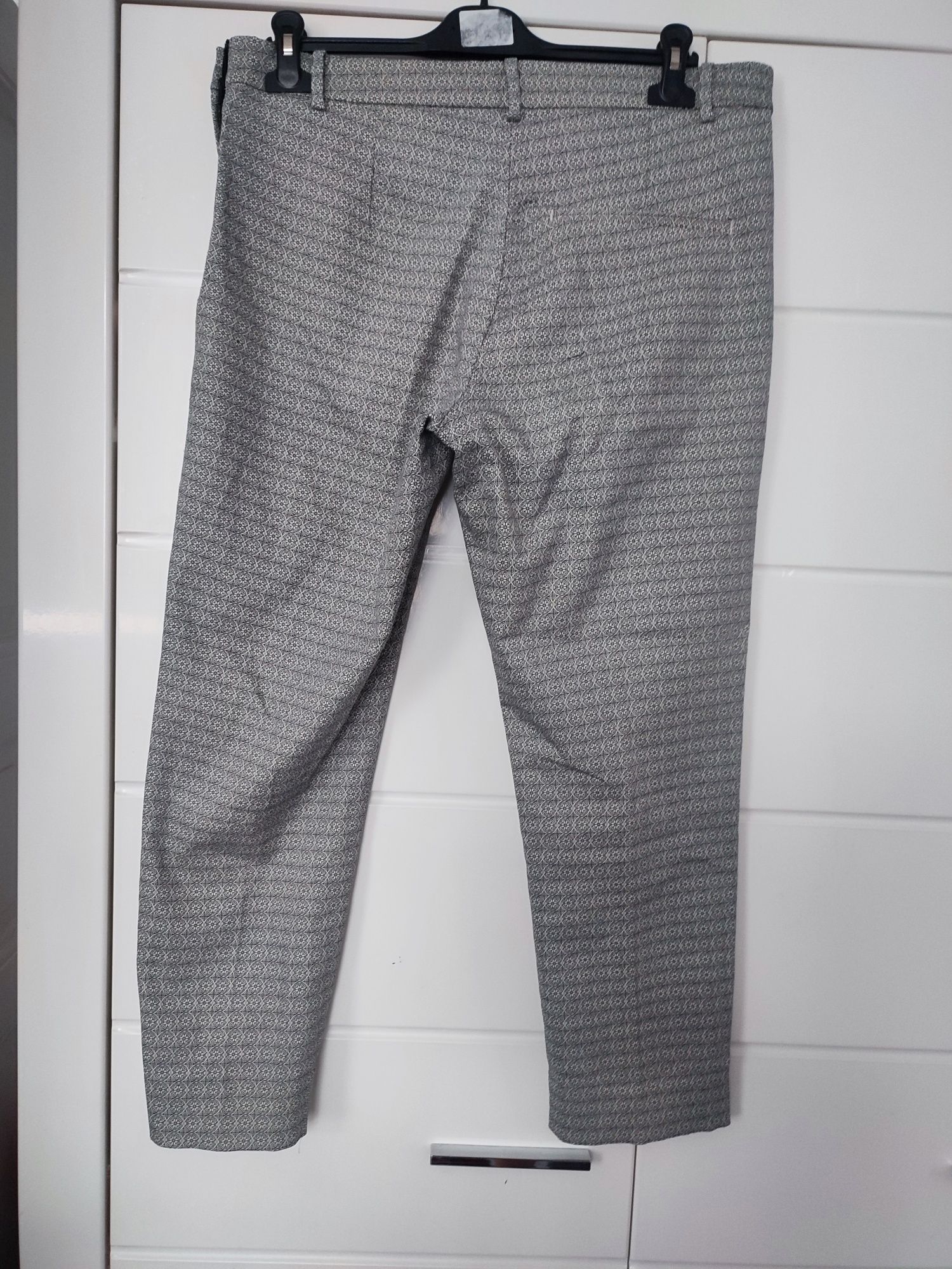 Eleganckie spodnie we wzorki rozmiar 46 H&M