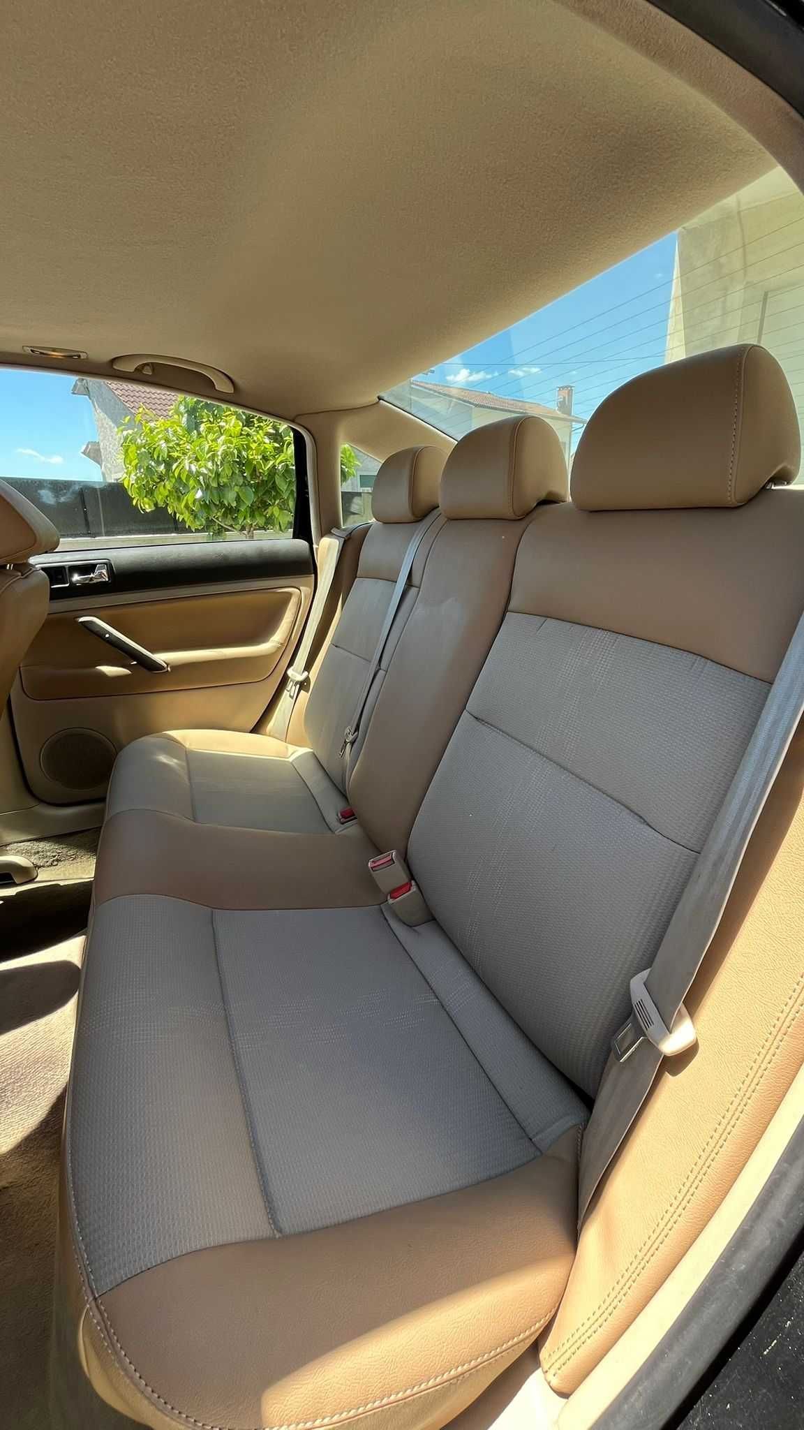 VW Passat 1.9 TDI 115CV com Teto de abrir elétrico, 246.815 Km