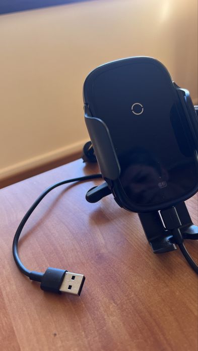 Suporte para telenovel Baseus com carregador indutivo