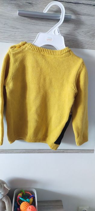 Sprzedam sweterek dziecięcy