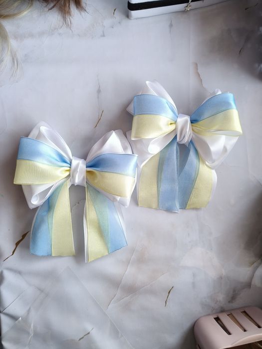 Бантики зі стрічок в українському стилі