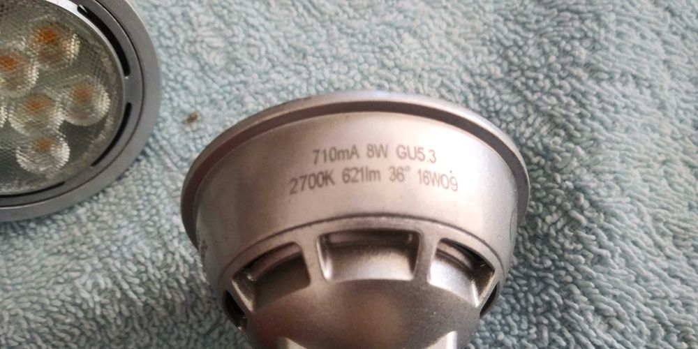 żarówki LED 12V ac/dc 8W