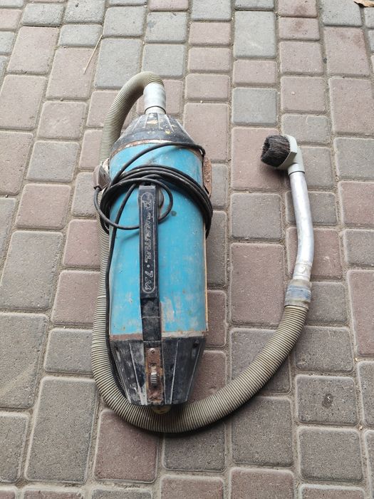 Продам пилосос Ракета