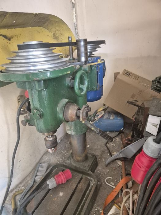 Wiertarka stołowa z solidnym cokołem  1.1 KW produkcja polska.