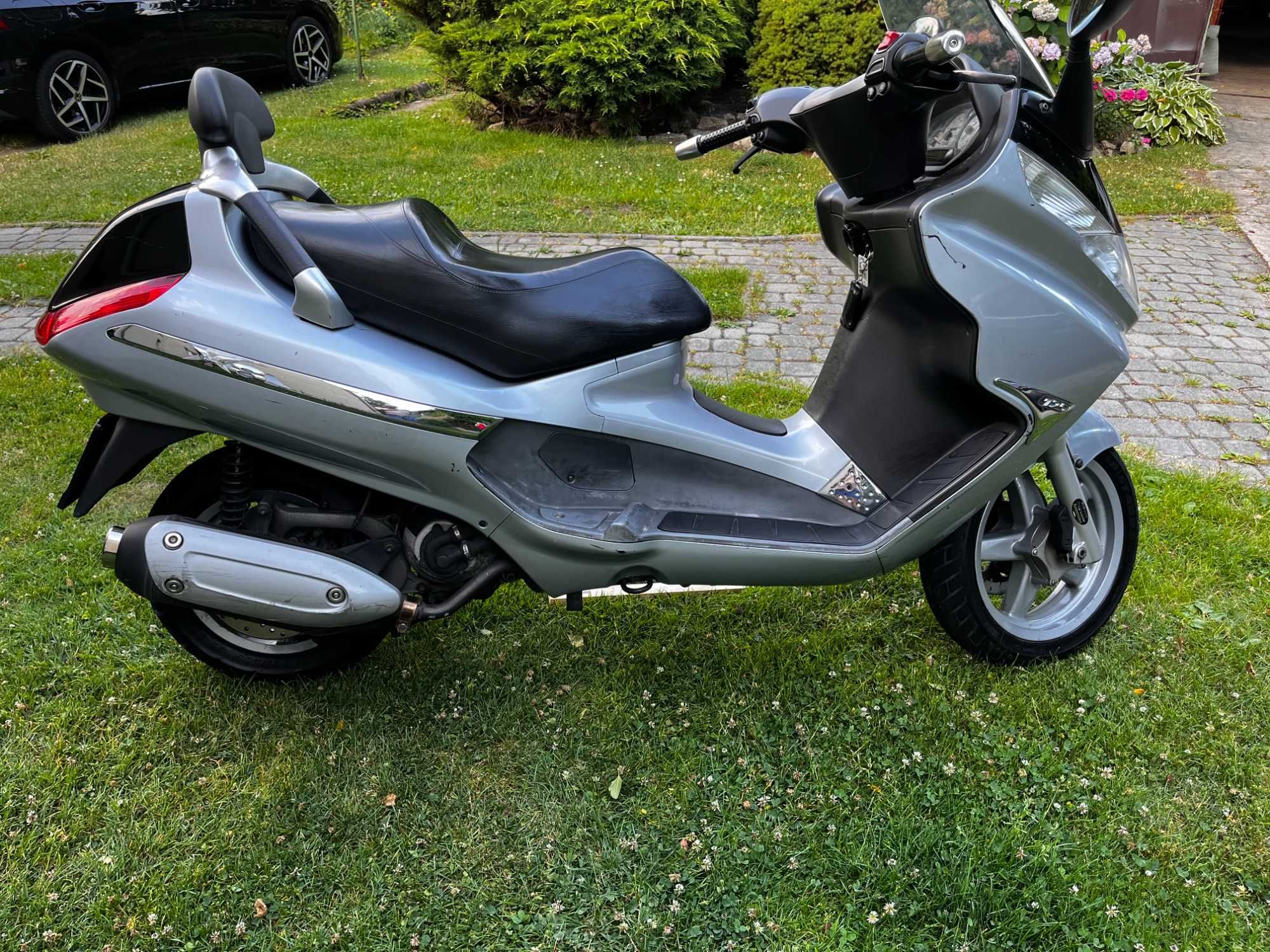 Skuter Piaggio X8 2005r.