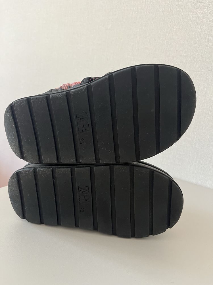 Зимние ботинки zara