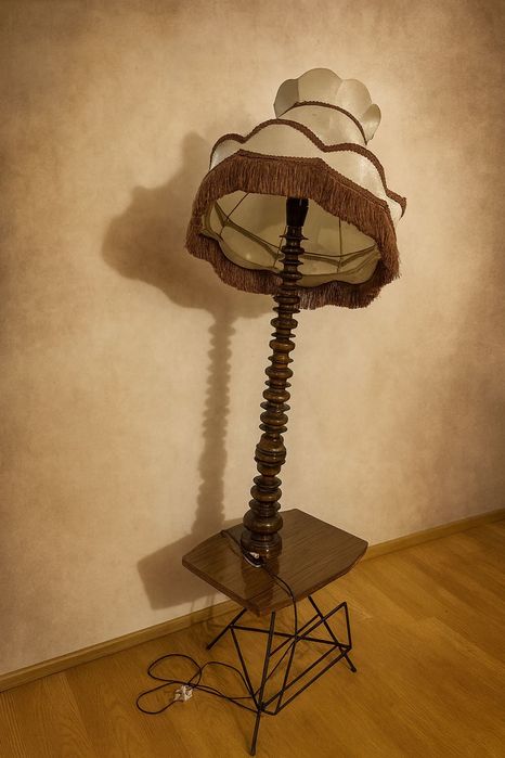 Lampa podłogowa PRL