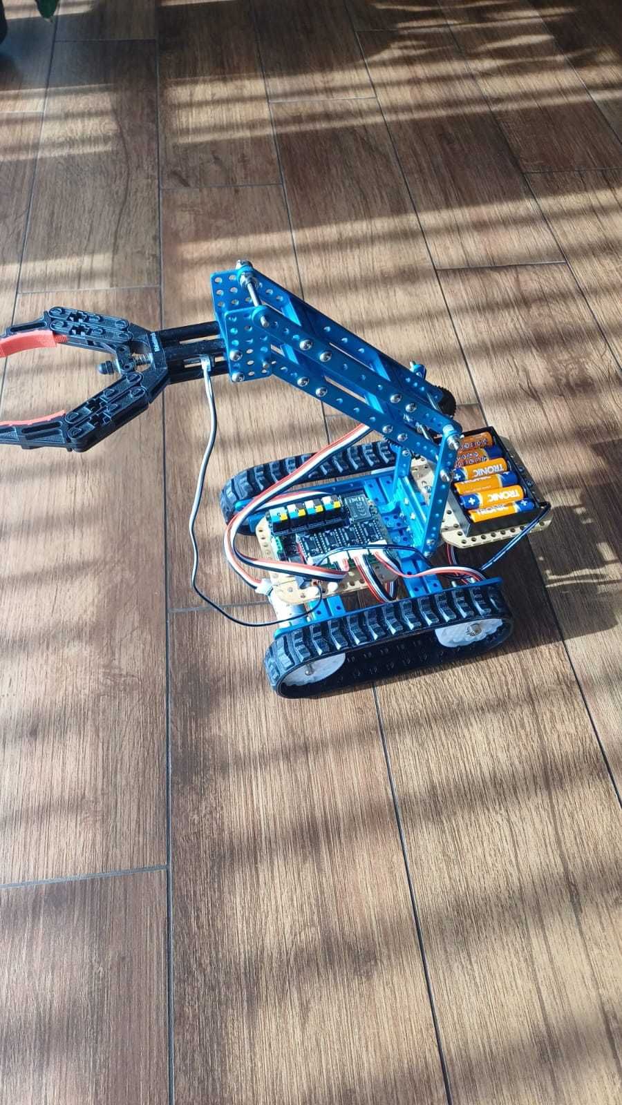 Robot edukacyjny 10 w 1 Makeblock Ultimate Robot Kit 2.0