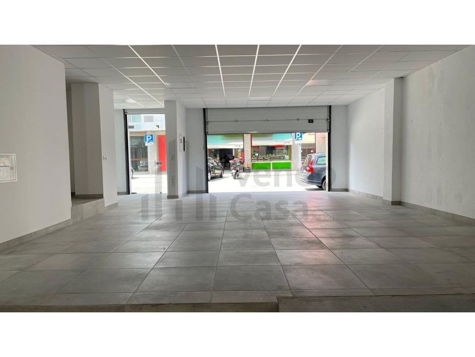 Vende-se Loja-Armazém - Fujacal - Braga