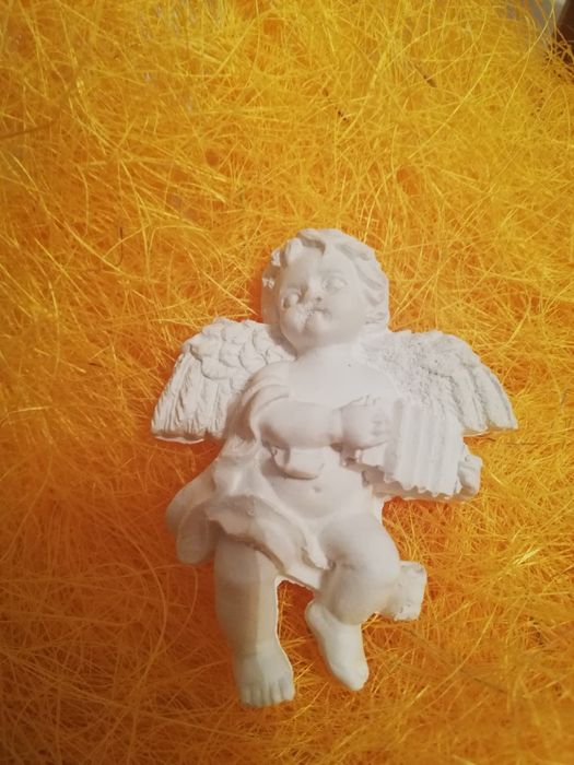 Gipsowy aniołek na podziękowanie