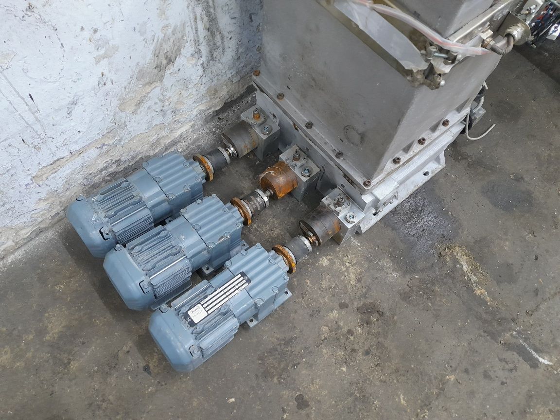 Aplikator kleju topikowego. Nordson MX 4400