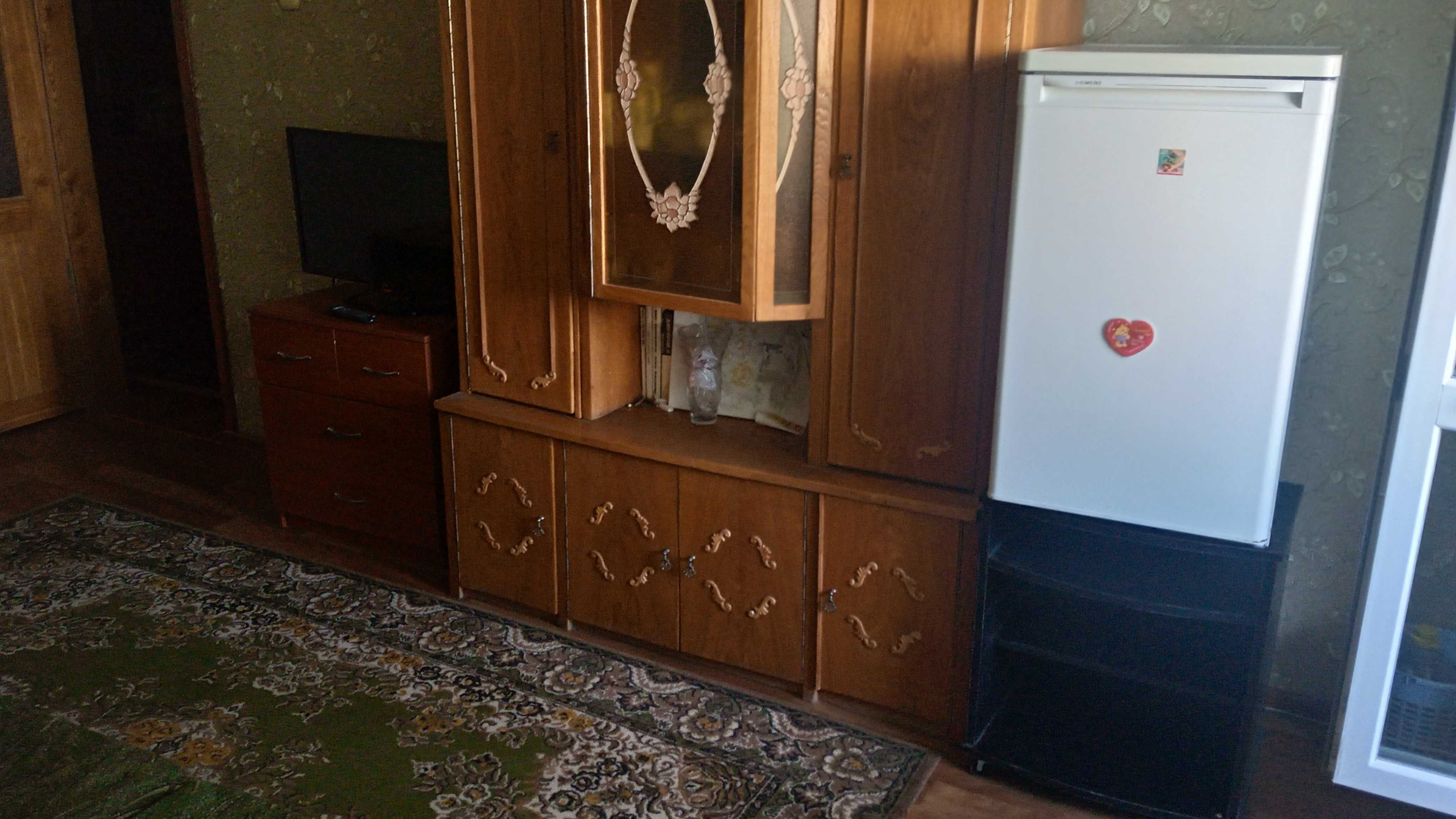 Сдам комнату (зал) на Салтовке в 3-х комнатной квартире .