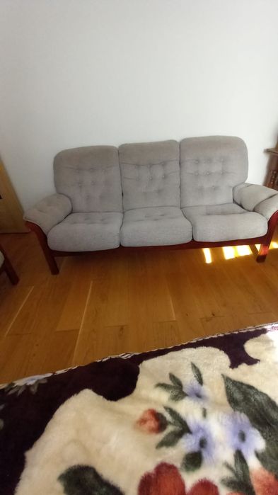 Sofa i fotele na dębowy stelarzu