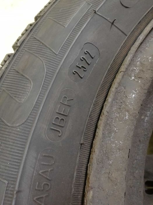 Koła zimowe  5x 100  opony 165  70  14