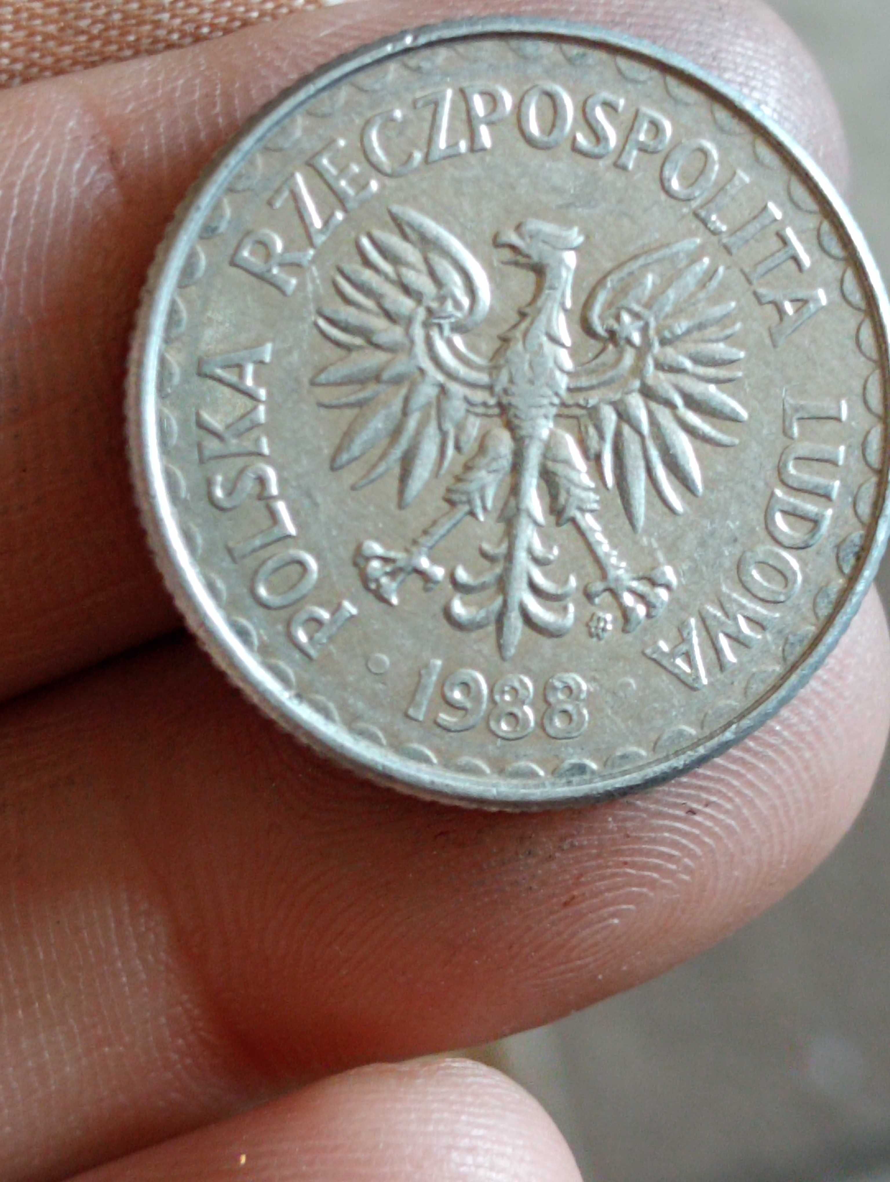 Sprzedam monete 1 zloty 1988 r wgnieciona data