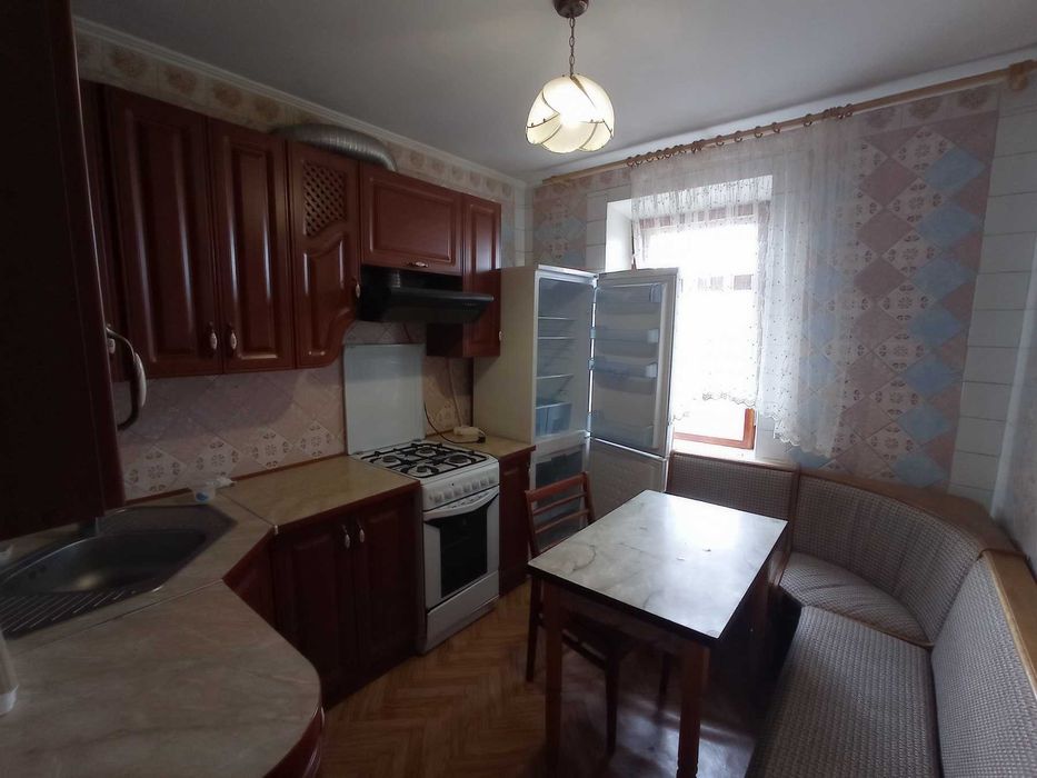 Продаж 2к квартири 50.8 кв. м на 1-й пр. Гетьмана Мазепи