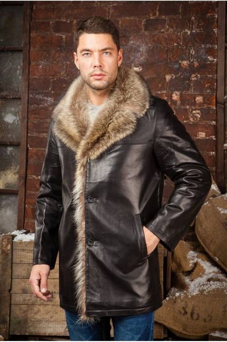 Чоловіча шкіряна дублянка,куртка зимова з хутром єнота на зріст до 175