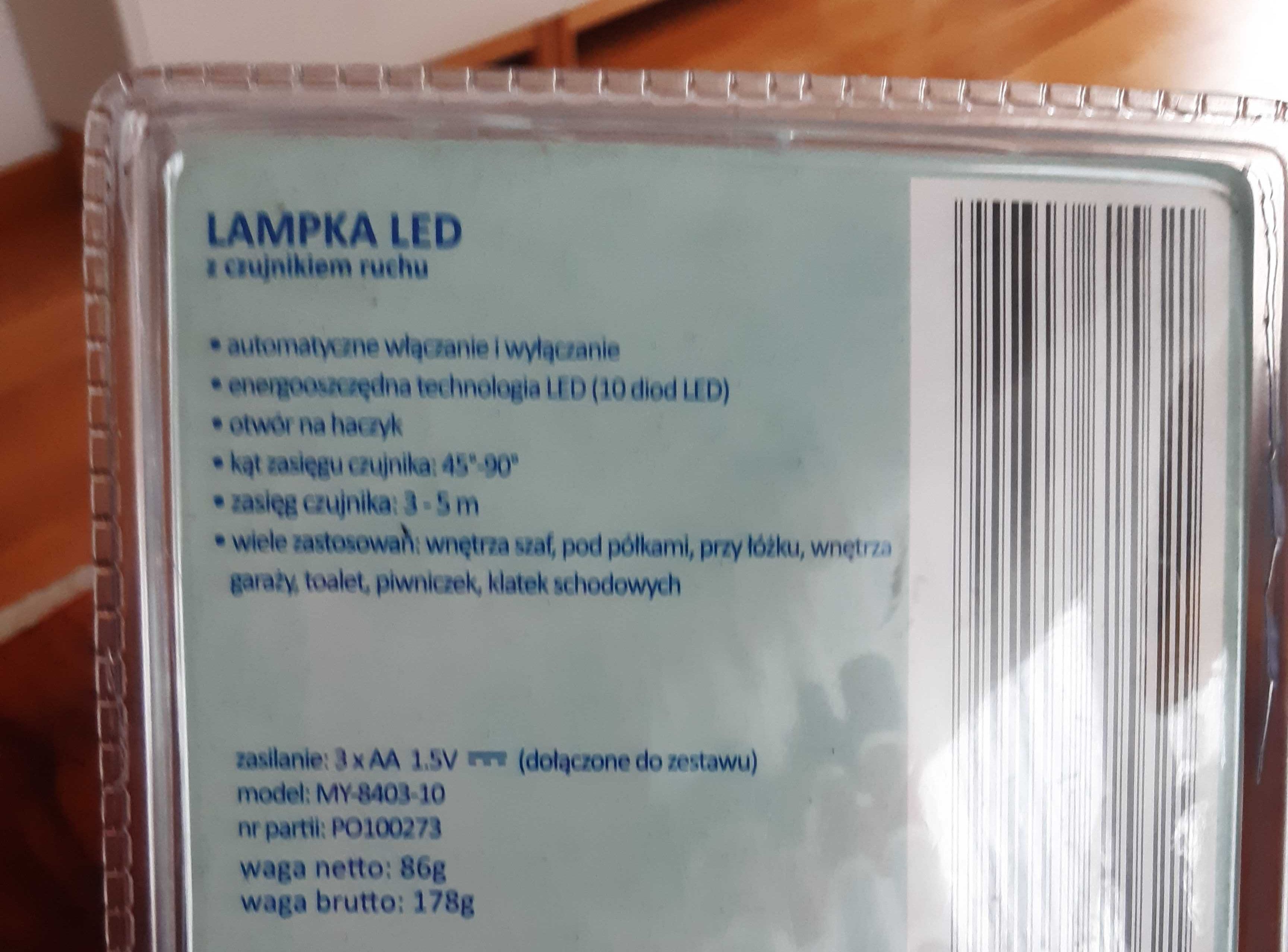 Lampka LED z czujką ruchu