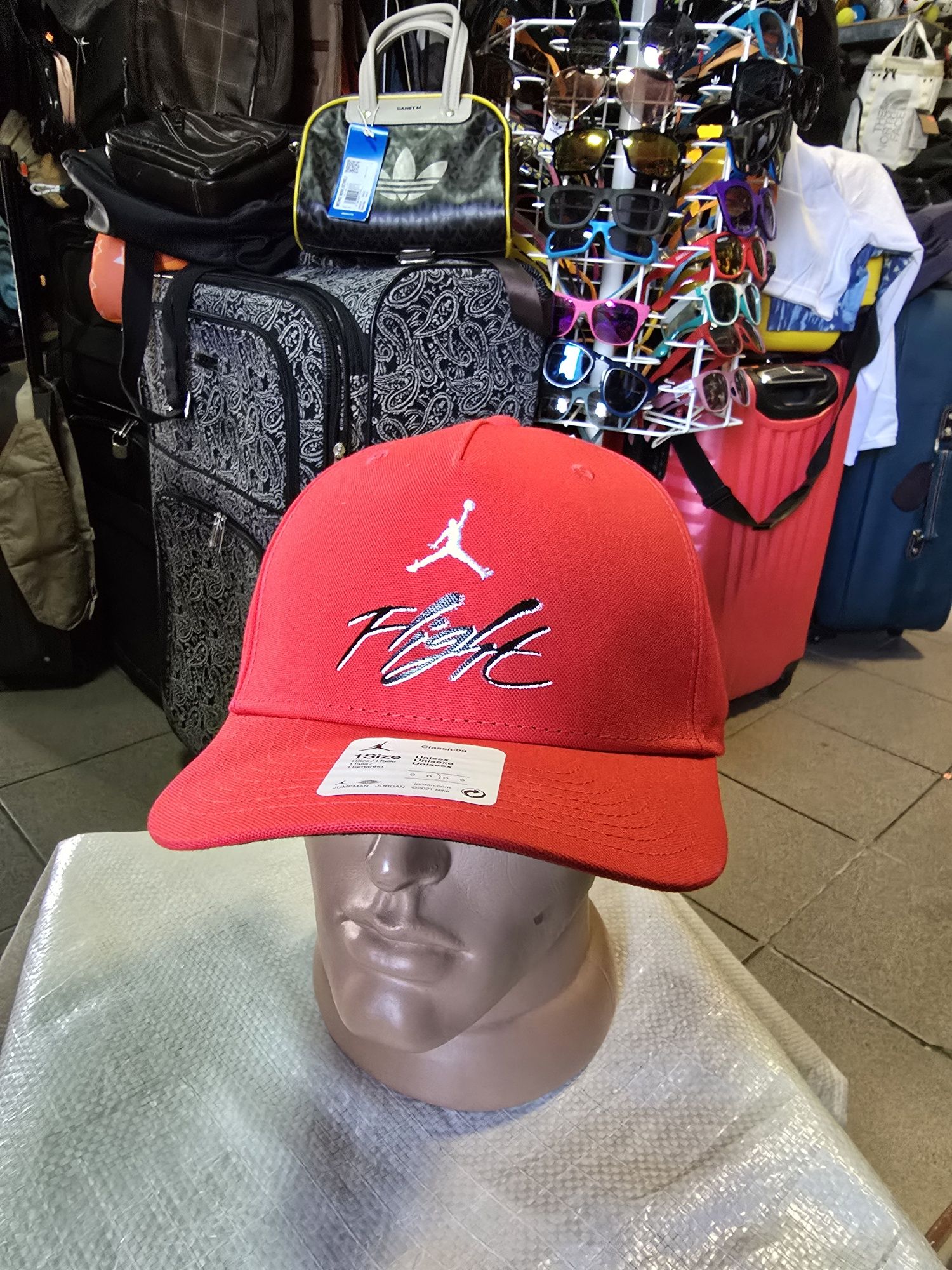 Бейсболка Nike JORDAN CLC99 FLT SSNL CAP червона