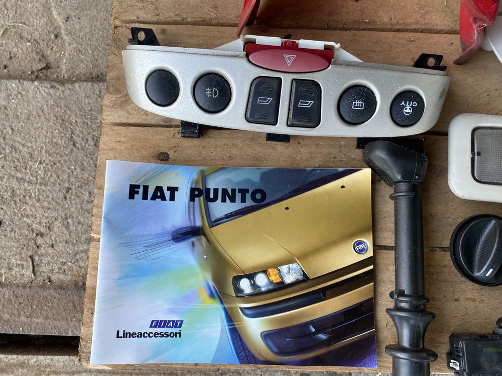 Peças Fiat Punto MK2, farolins, interruptores, palas de sol etc.|USADO