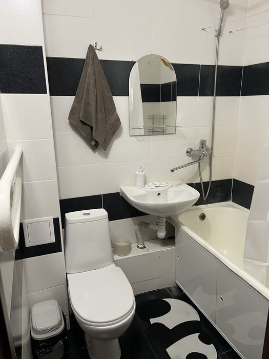 Здам подобово 1-но кім.кв по вул. Козацька, біля АТБ