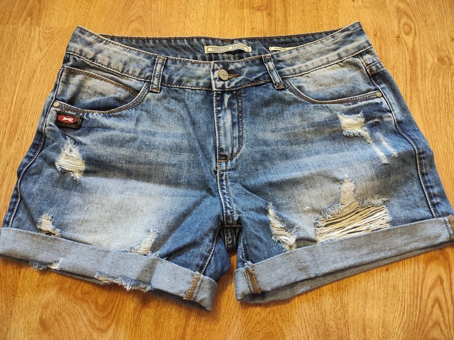 Классные джинсовые шорты