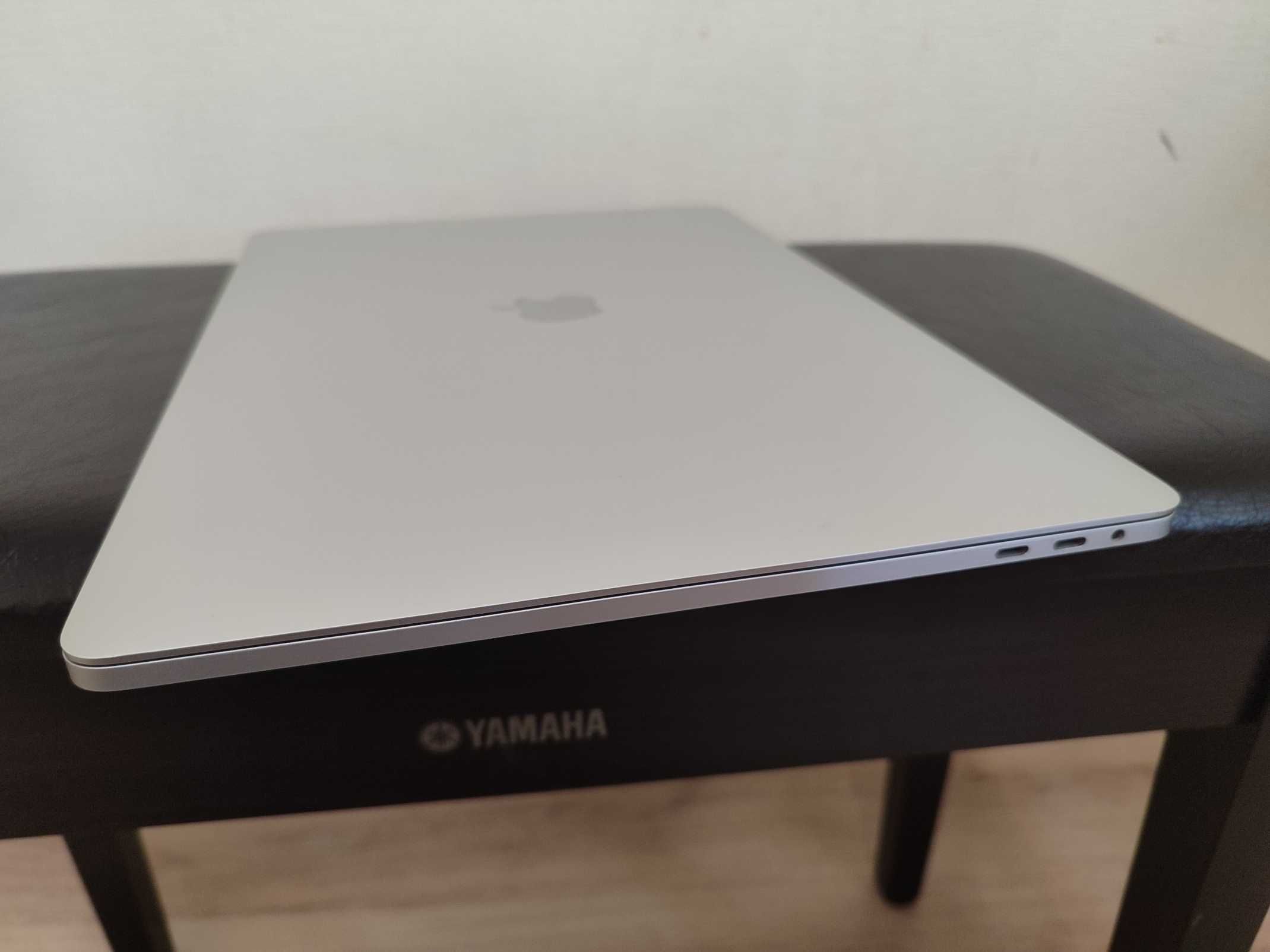 macbook 15 pro 1707 i7/16/512/R455/2 цикла батарея