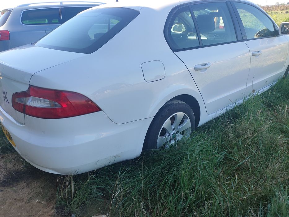 części Superb 2 13r LF9E-9E9E 1.6 CAY UK