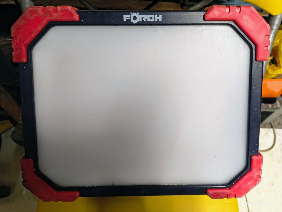 Lampa, naświetlacz LED Förch 47 gniazdko 240v 5000lumen