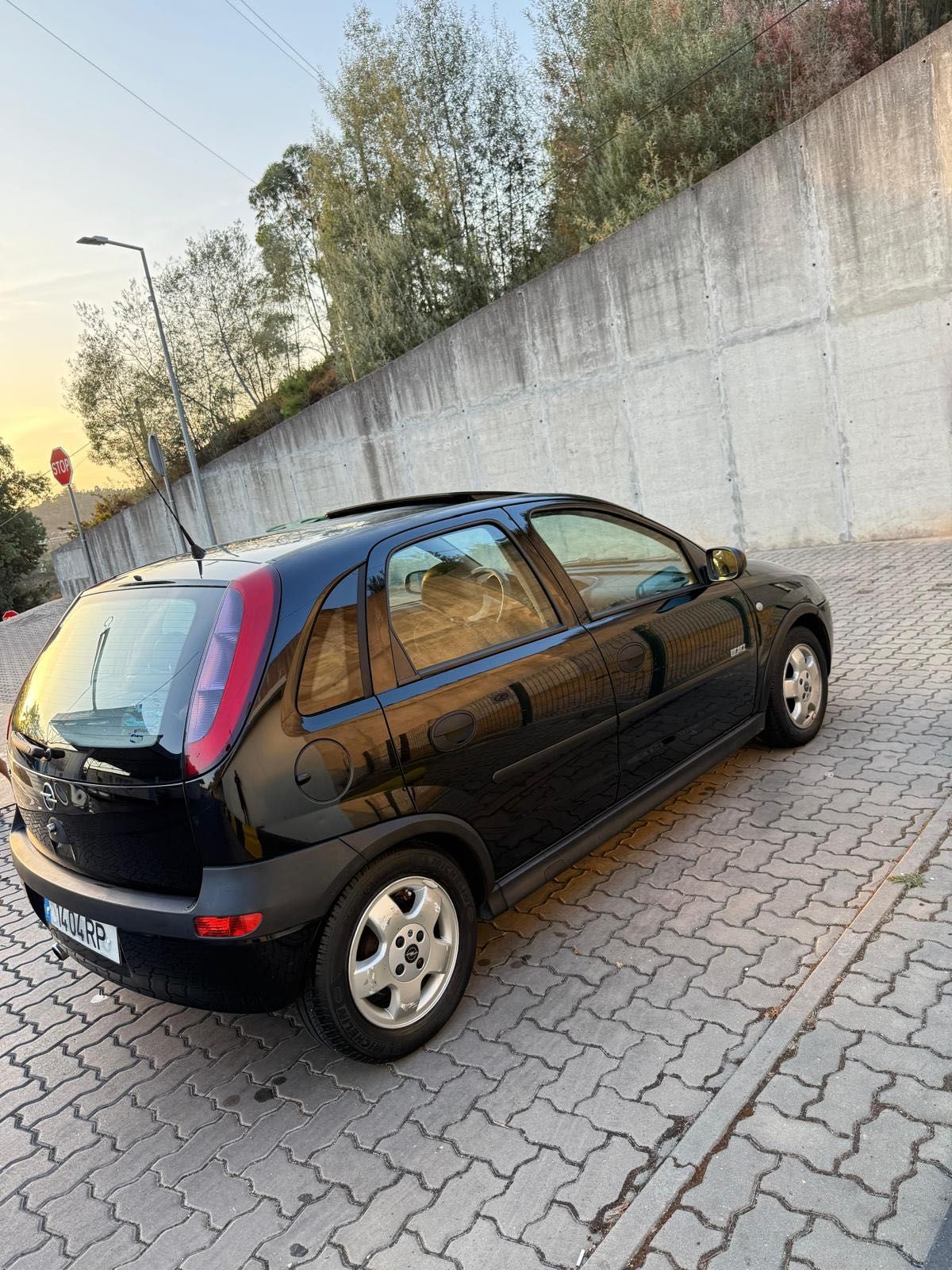 Corsa Preto 2001