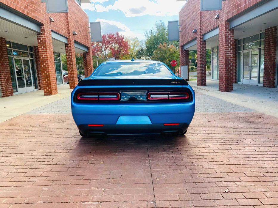 Dodge Challenger SRT Hellcat      2016
