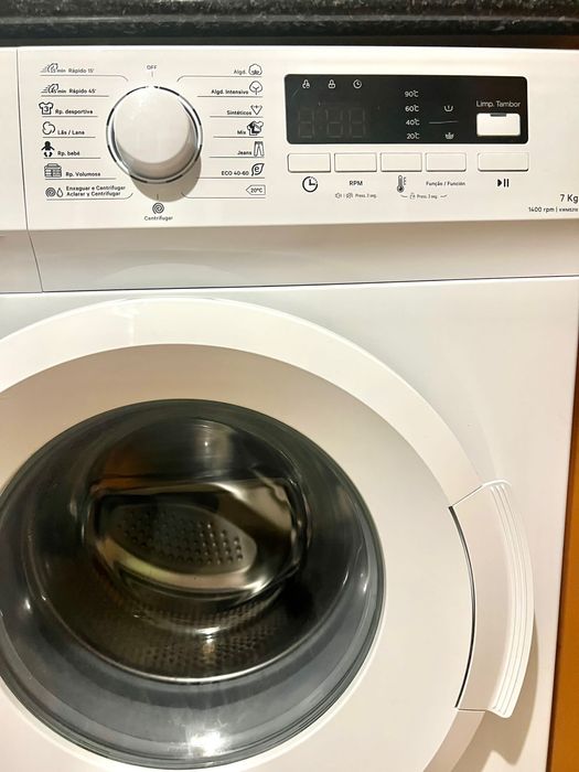 Máquina lavar roupa