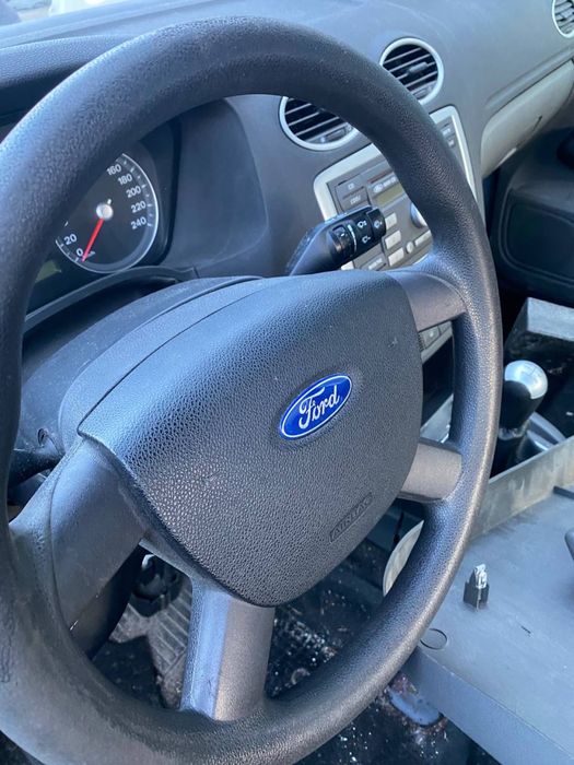 Форд Фокус 2 авторозборка Ford Focus mk2 мотор 1.6 кпп форсунка бампер