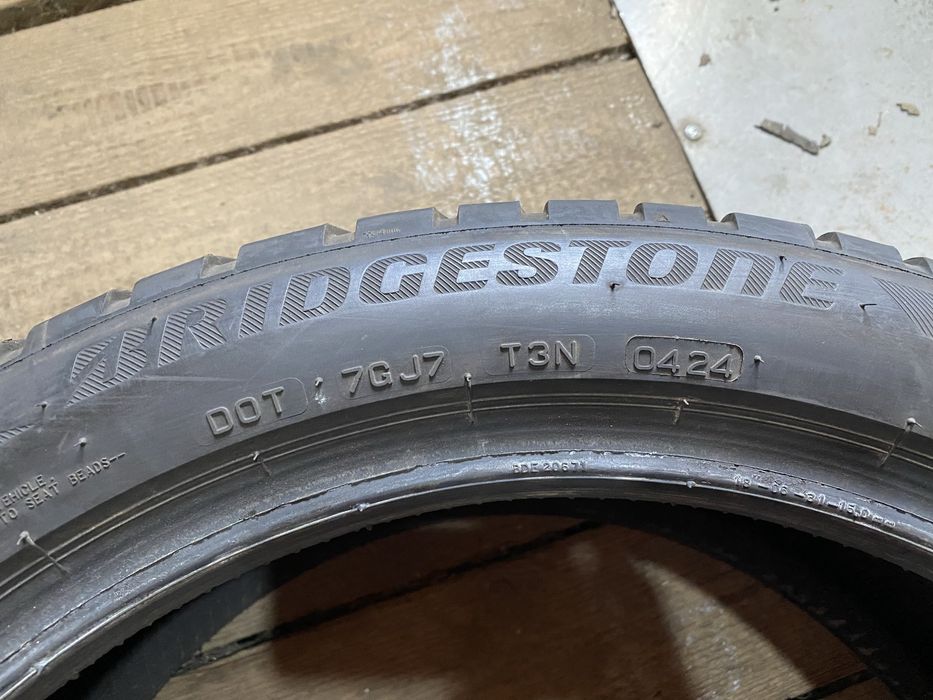 2шт 7мм 24р 225/45R18 Bridgestone Blizzak LM001