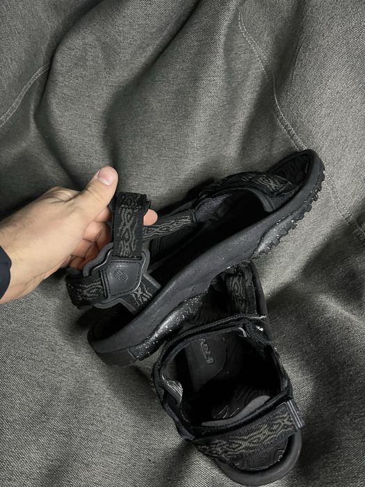 Бомоніжки TEVA 45.5 29.5 30 см сандалі тева