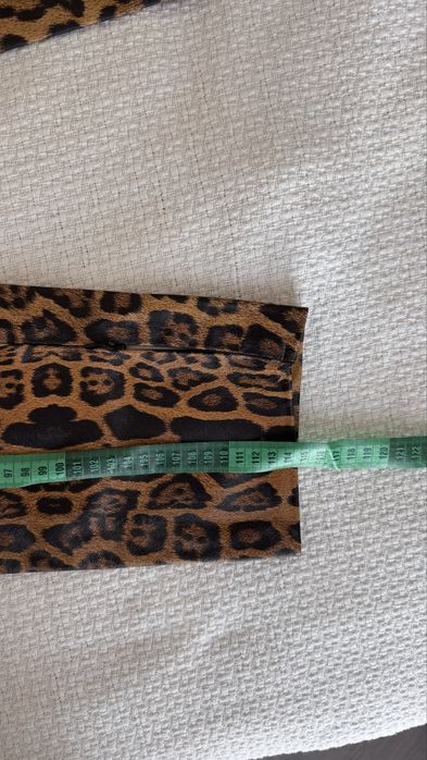 Леопардові штани, S
