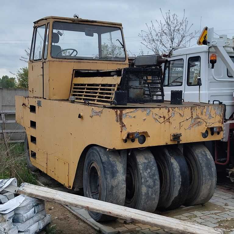 walec drogowy stavostroj GRW 101