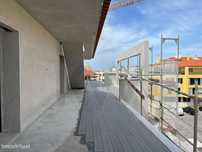 Magnífico T3 com Terraço em Construção na Ericeira