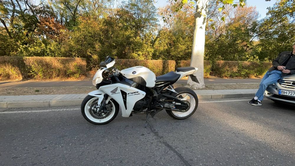 Продам Honda CBR1000RR