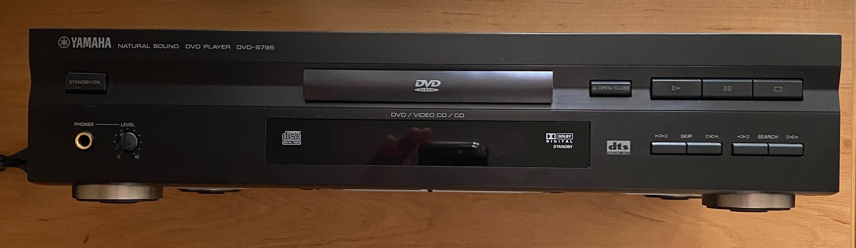 DVD Yamaha S795 Audio CD / DVD Player  Цап PCM1734UA E-2