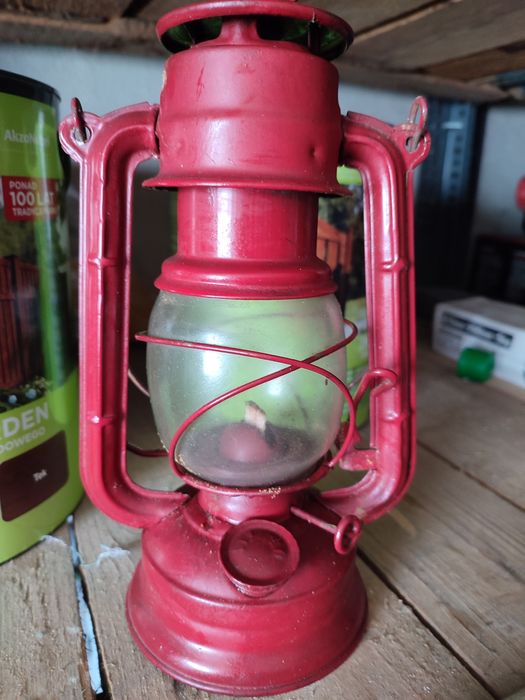Lampa naftowa używana