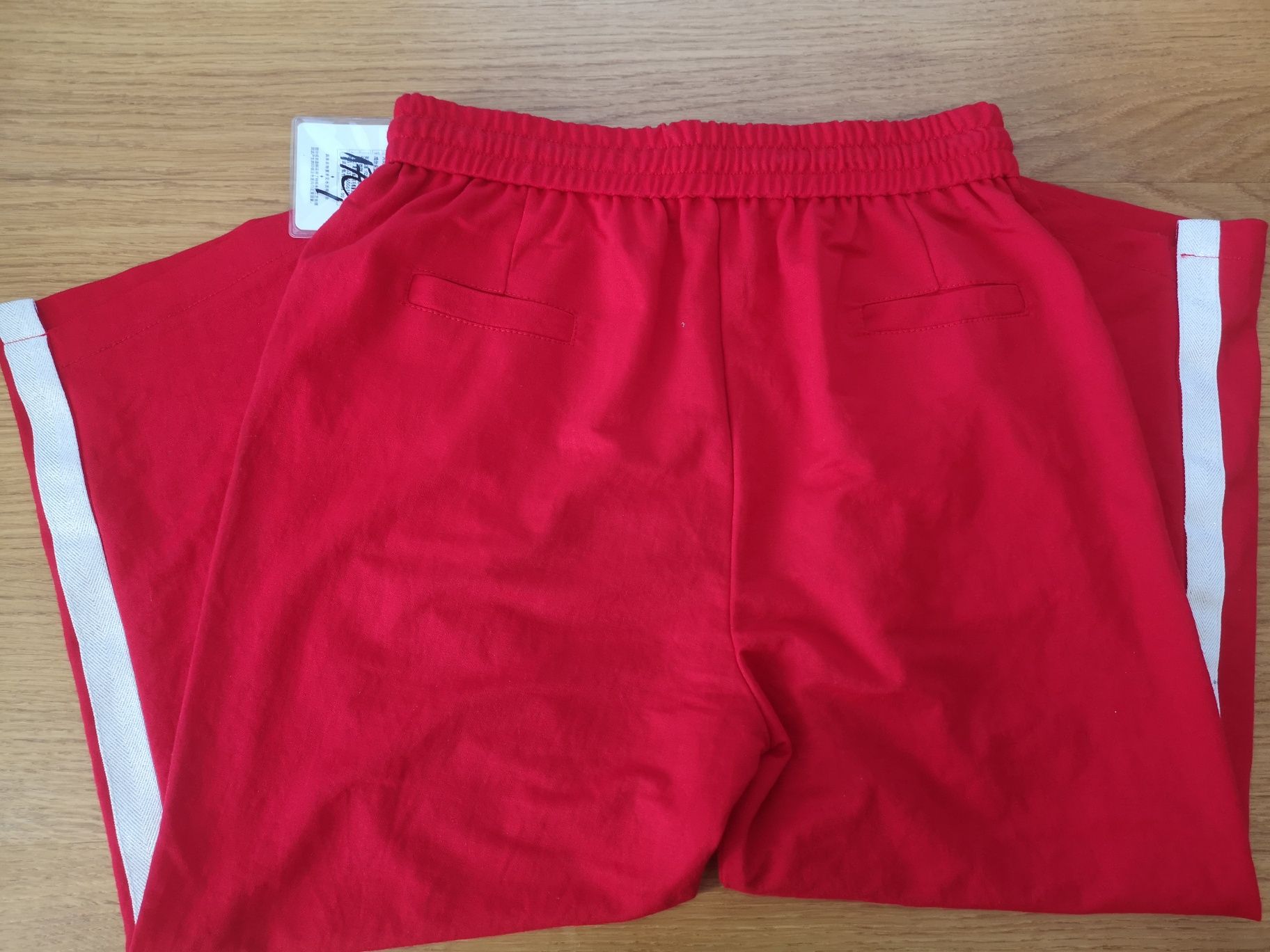 Spodnie damskie nowe czerwone 40 L waszka przepiękne