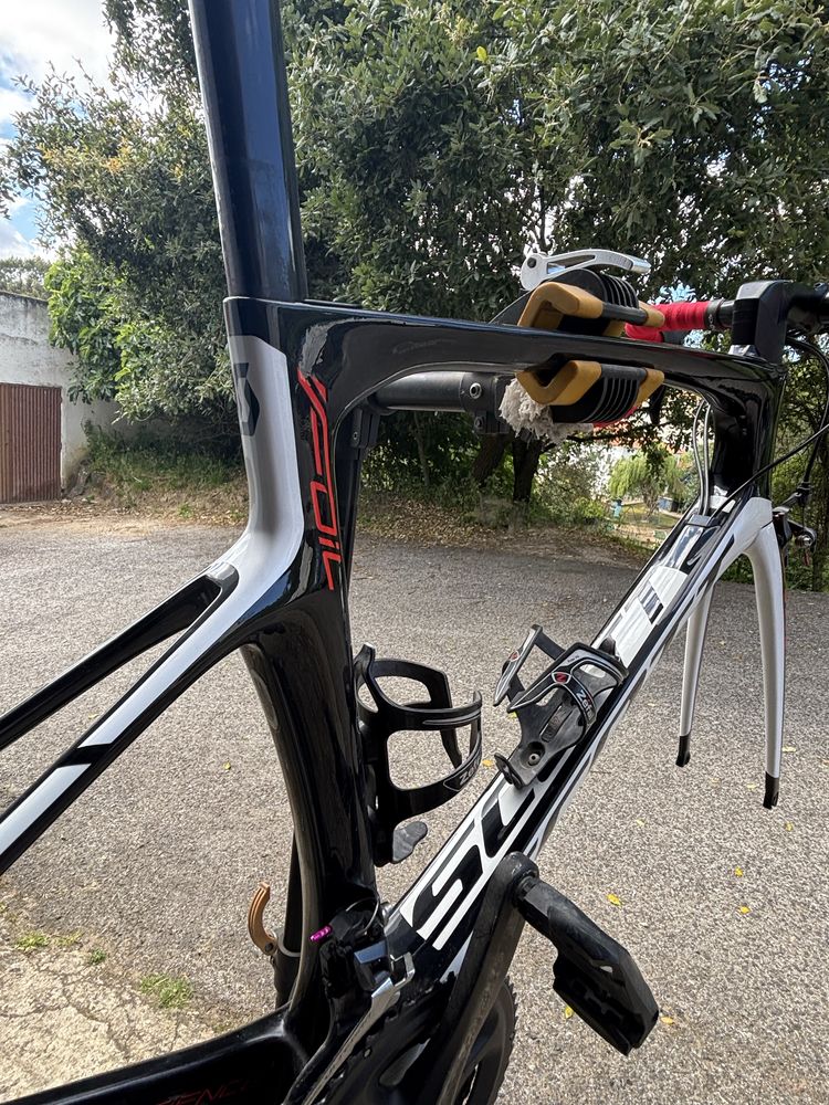 Vendo Quadro em carbono  Scott foil