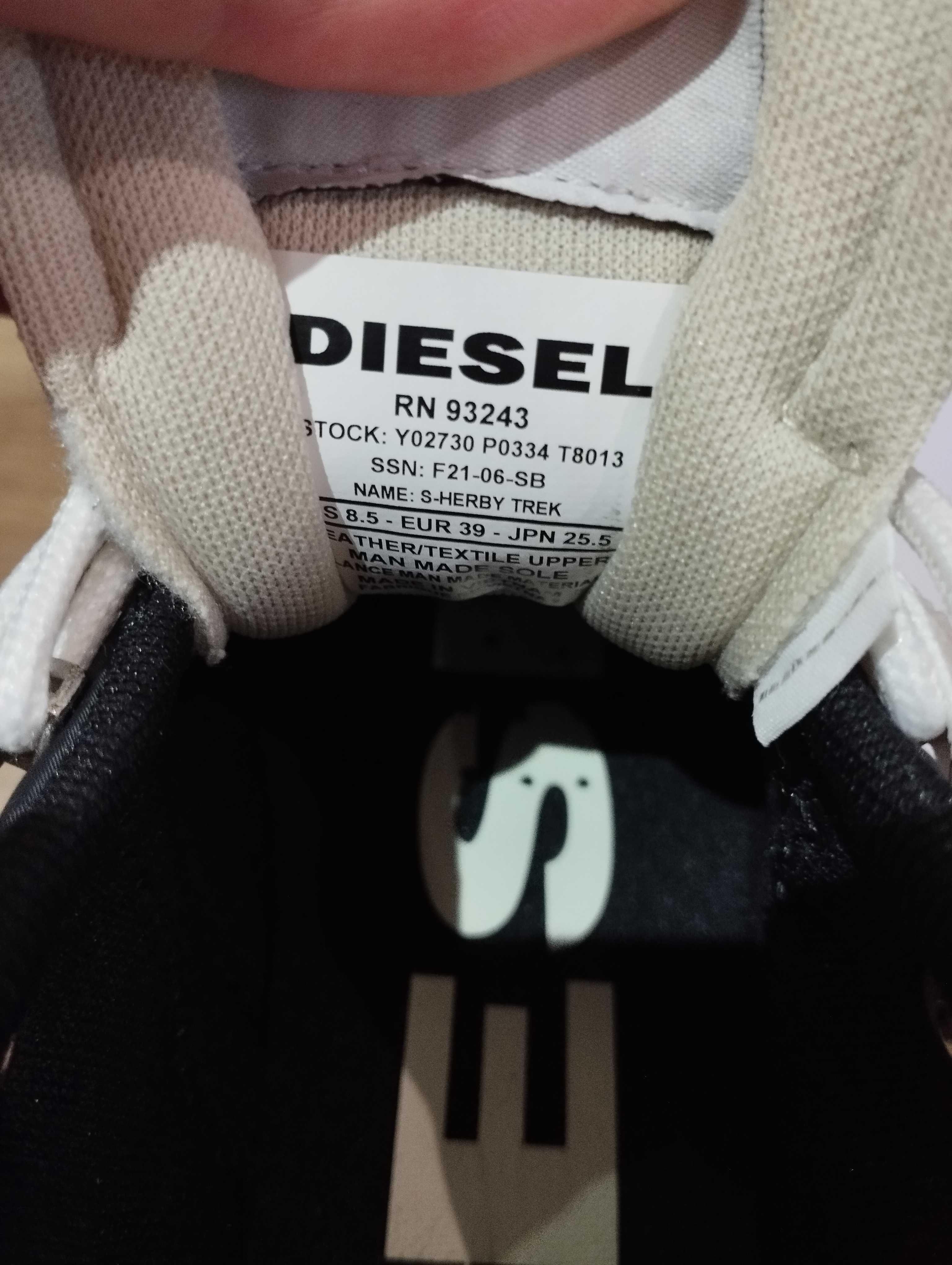 Кросівки оригінальні Diesel 39 р