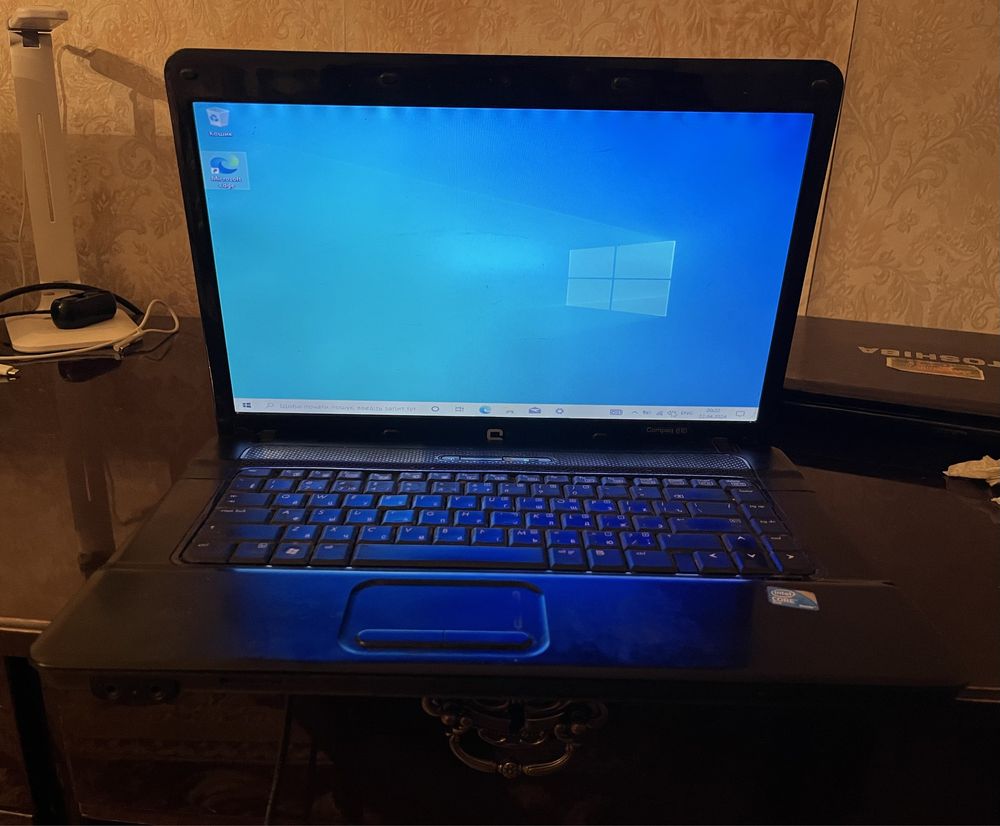Ноутбук Compaq 610 на 300 Гб HDD