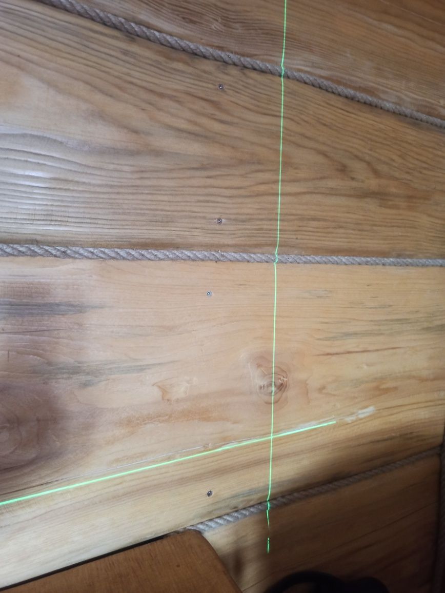 Poziomica laserowa, laser krzyżowy 3x360 16linii + Statyw