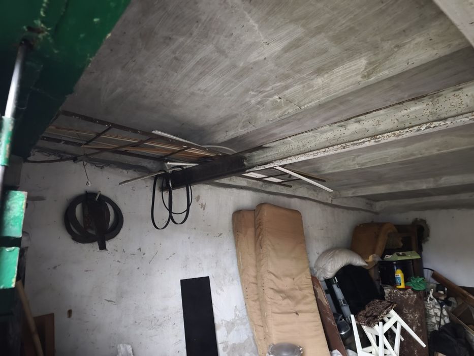 Продам гараж в Сарнах.