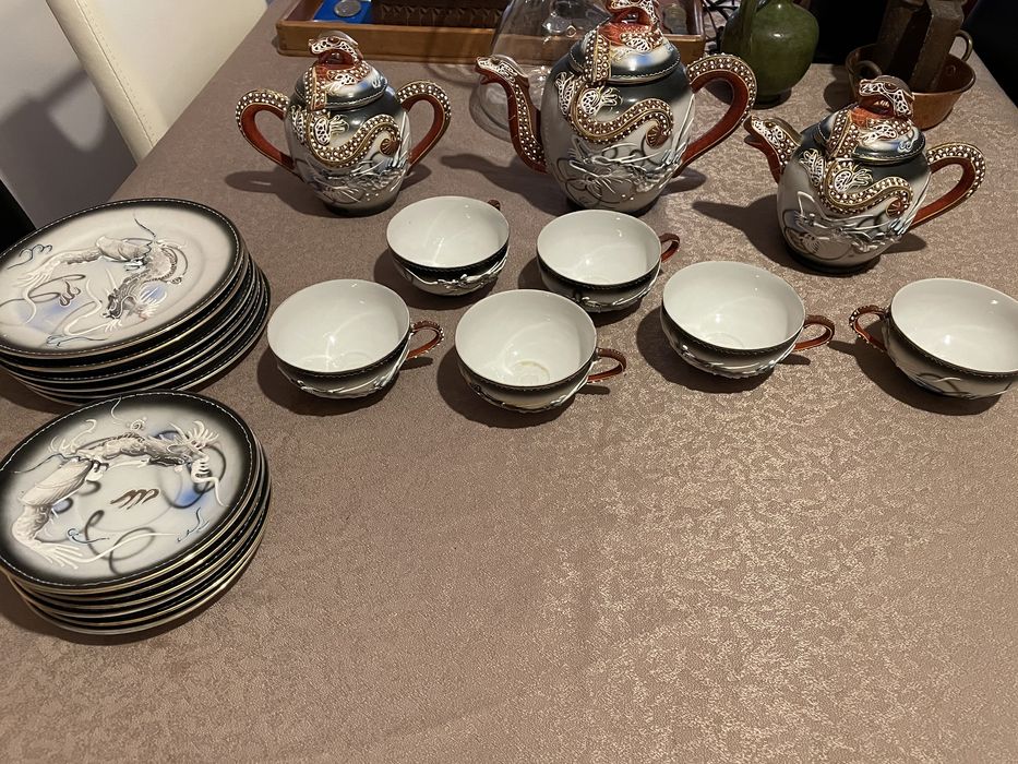 Serviço de chá japonês antigo