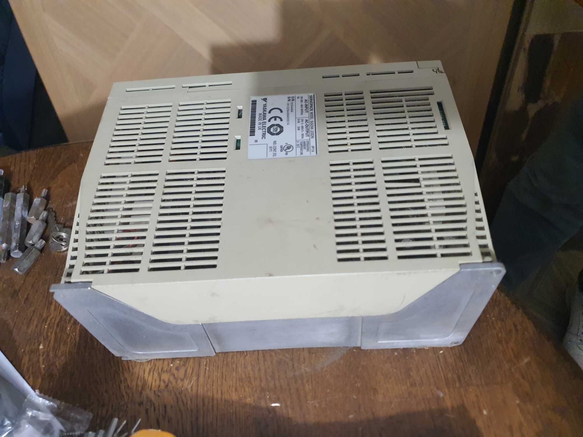 servopack yaskawa SGDM-20DN serwo sterownik